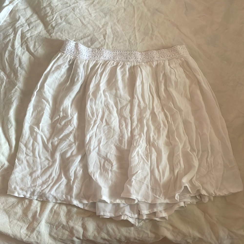 Ardene white flowy skirt